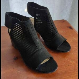 NWOT Sonoma Goods For Life Hostel Black Women's  Mules